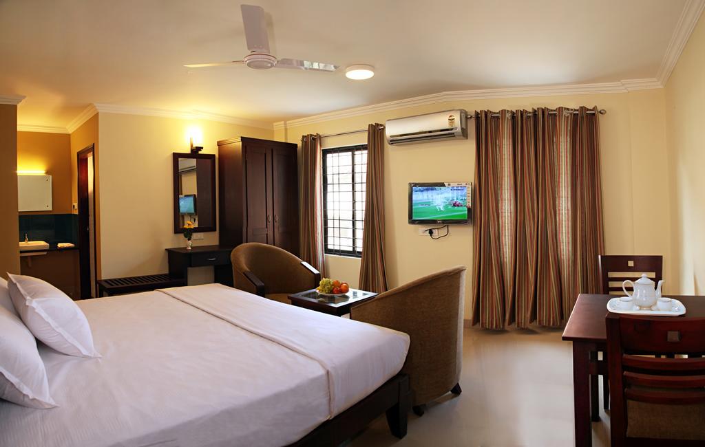 Century Grand Hotel Mananthavady Quarto foto